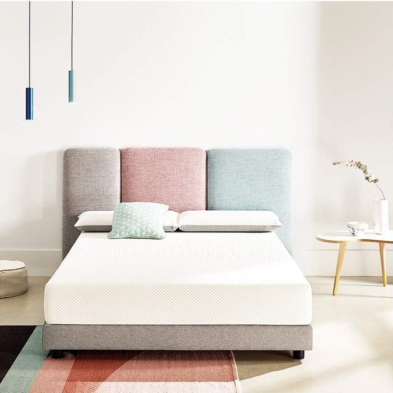 Colchón Viscoplus sobre cama, con tejido suave y tecnología viscoelástica que garantiza noches de descanso profundo y reparador.